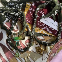 Collier bandana Etoile Magic Dream Kaki - Charms dorés & Perle nacre