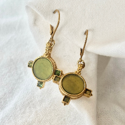 Boucles d'oreilles dormeuses RHAENIRA Or - Pendentif trèfle Serpentine