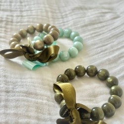 Bracelet élastiqué Perles Résine KAKI NACRE & ruban satin - 1,4 cm