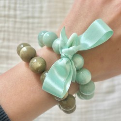 Bracelet élastiqué Perles Résine TAUPE NACRE & ruban satin - 1,4 cm