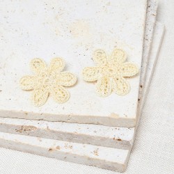 Boucles d'oreilles grandes puces FLORE ECRU - Marguerites en coton