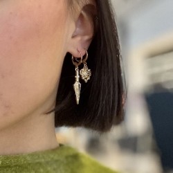 Boucle d'oreille créole COEUR dorée - Flèche zircons blancs