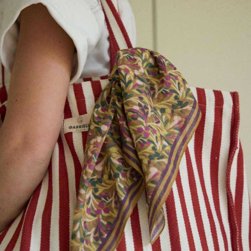 Petit Foulard en voile de coton 60 cm x 60 cm - SONGE VIOLET - gabrielle Paris Petit Foulard en voile de coton 60 cm x 60 cm - SONGE VIOLET - gabrielle Paris