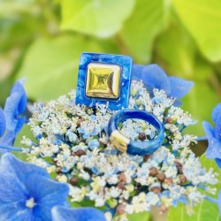 Bague BLUE SANDSTONE résine BLEUE - Décor doré TAILLE 55