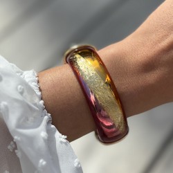 Bracelet Jonc large PARADIS CREPUSCULE doré - Résine ocre et rouge ARGELOUSE