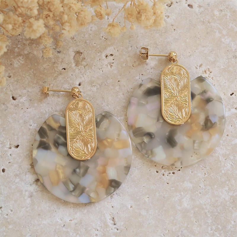 Boucles d'Oreilles puces EURYDICE Or - Ovale gravé & Pendentif tacheté beige