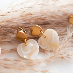 Boucles d'oreilles pendantes MINI MAE - Coeur doré & coeur en nacre AZERIA