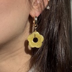 Boucles d'oreilles créoles ANA dorée - Fleur résine jaune marbré- Azérie