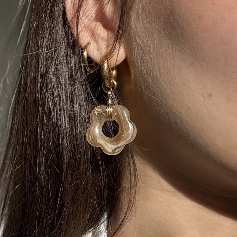 Boucles d'oreilles créoles ANA dorée - Fleur résine marron marbré - Azéria