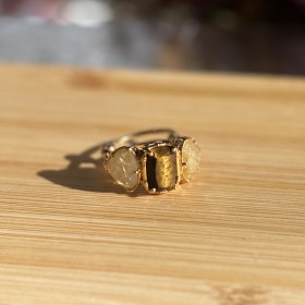 Bague ajustable Or - Oeil de Tigre ovale & Quartz rutile rectangle - Au Fil de Lo