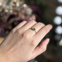 Bague ajustable Or - Petite Pierre Onyx vert ovale