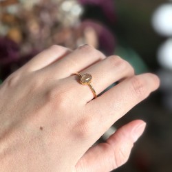 Bague ajustable Or - Petite Pierre Quartz rutile ovale