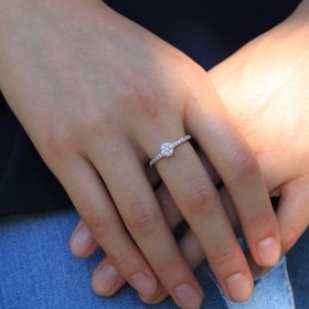 Bague fine Argent FUNKY SOLITAIRE - Anneau & Pavé rond zircons blancs