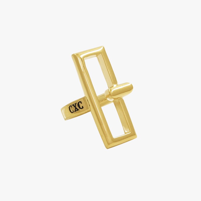 Bague Large DOOR dorée - Boucle poignet rectangulaire design CXC