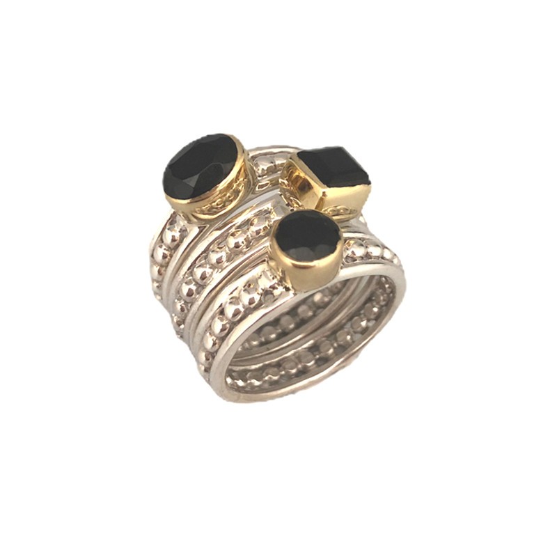 Bague large TRILOGIE argent doré - Trois anneaux & Trois Onyx noirs CANYON Bague large TRILOGIE argent doré - Trois anneaux & Trois Onyx noirs CANYON