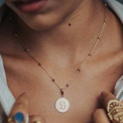 Collier chaîne billes et médaille monogramme