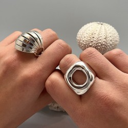 Grosse Bague métal ENCUADRA & Décor carré évidé design TAILLE 57