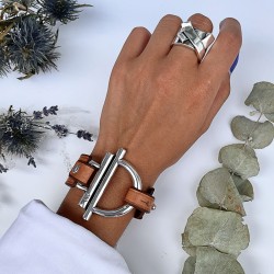 Bracelet Manchette Métal & cuir - Ceinture camel & Anneau design