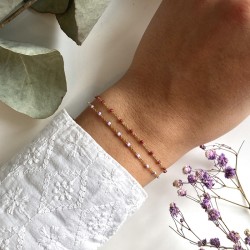 Bracelet chaîne fine plaqué or & Perles de résine rouge