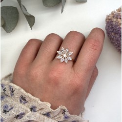 Bague fine plaqué or FLORENTINE - Anneau & Fleur Zircons blancs navettes TAILLE 58