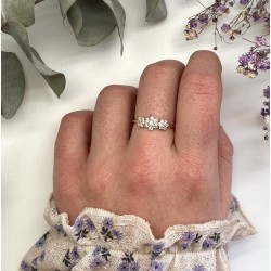 Bague fine plaqué or HORTENSE - Anneau & Trio de fleurs Zircons blancs TAILLE 54