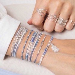 Bracelet 2 tours élastiqué SPRING argent - Perles bleu ivoire & Pompon TAILLE S