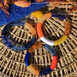 Bracelet jonc élastiqué ARCO-IRIS 2 - Orange blanc jaune & Bleu