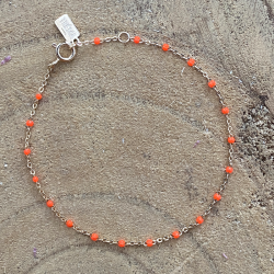 Bracelet chaîne fine plaqué or & Perles de résine orange fluo