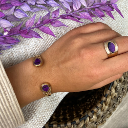 Bracelet Jonc ouvert MIKONA doré & Gouttes plumes de faisan violet