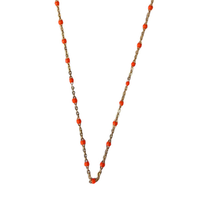 Collier court chaîne fine plaqué or & Perles de résine orange fluo