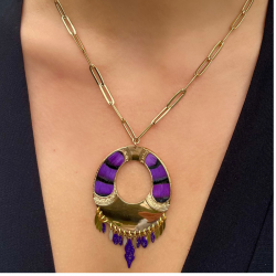 Collier court chaîne MIKONA Or - Pendentif plume de faisan violet & Gouttes