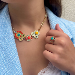Collier court chaîne CIRCUS Or - Plastron antique & Perles corail