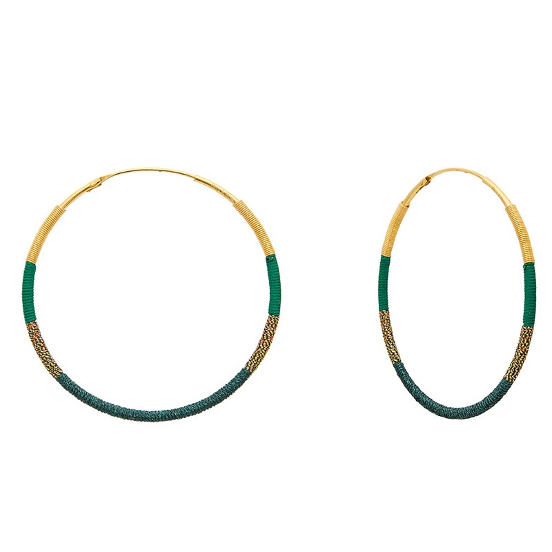 Boucles d'oreilles créoles Or CAMARI tissées vert & doré - 6 cm - Une à Une Boucles d'oreilles créoles Or CAMARI tissées vert & doré - 6 cm - Une à Une