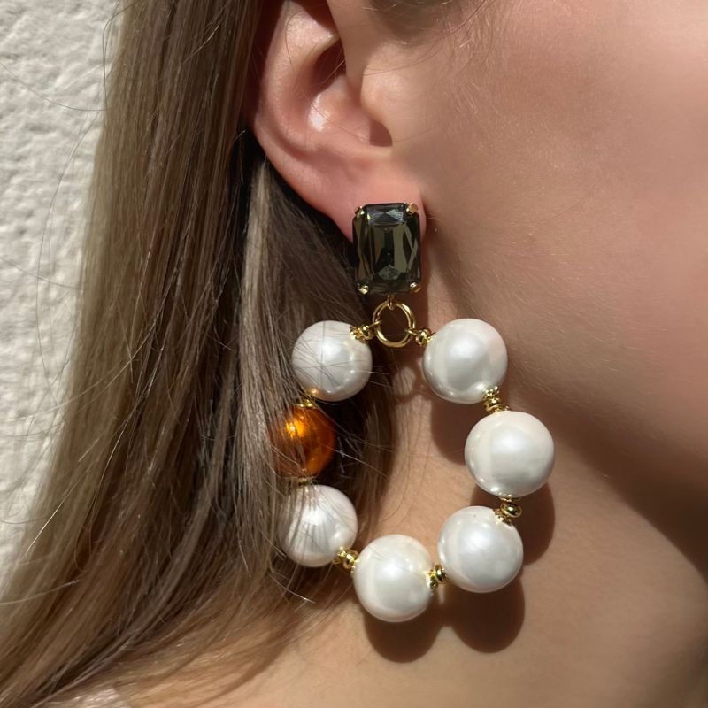 Boucles d'oreilles créoles OXFORD - Cristal gris & Perles blanc orange Boucles d'oreilles créoles OXFORD - Cristal gris & Perles blanc orange