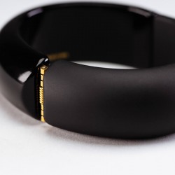 Bracelet Jonc Ovale BANGLE MATT BLACK, noir brillant, mat