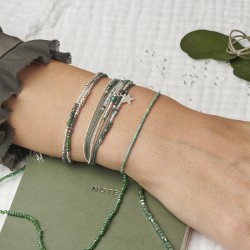 Bracelet double tours élastiqué CANDY Vert gris - Perles ciselées argent TAILLE S