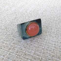 Bague large FROSTY LOBSTER résine bleue - Cabochon rond saumon doré TAILLE 51